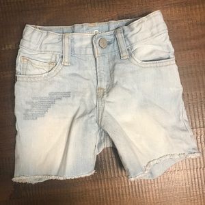 Gap shorts